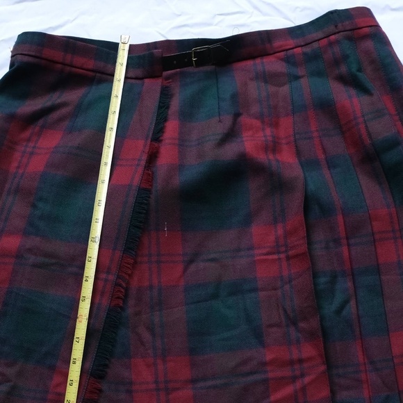 Red and Green Plaid Pleated Kilt Made in Scotland Pure New Wool sz 18 UK - Picture 2 of 10
